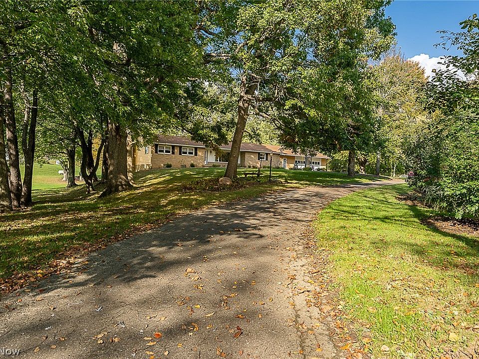 2645 Smith Kramer St NE, Hartville, OH 44632 Zillow