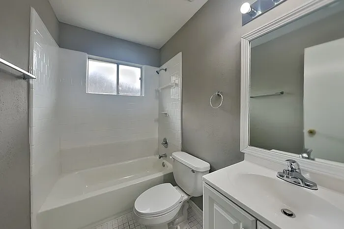 24030 Griffin House Ln — Photo 17