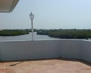 5th image of 144 Bahama Ct