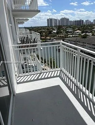 427 Golden Isles Dr #10D — Photo 5