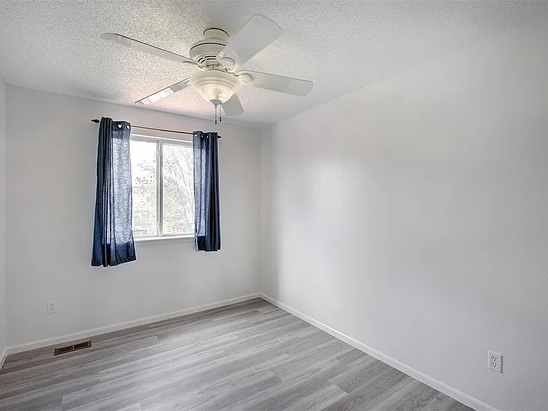 9687 Newcastle Dr — Photo 16
