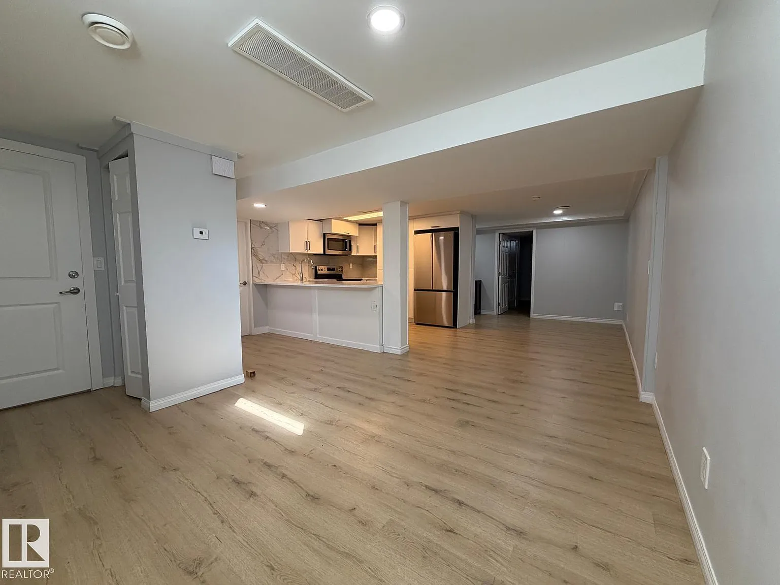 3 bed, 1.0 bath, 1171 sqft, $1,500 — Photo 4