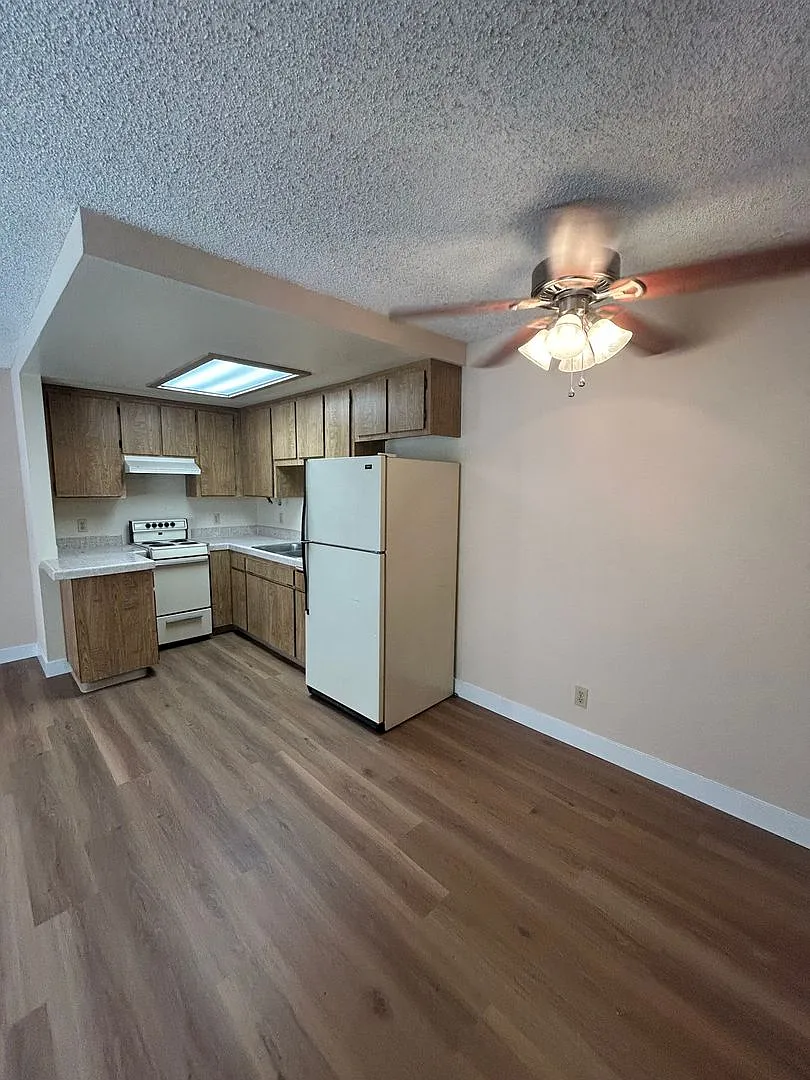1 Bed, 1 Bath North Park - 55 and older Community — Photo 4