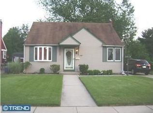 114 E Monroe Ave, Magnolia, NJ 08049