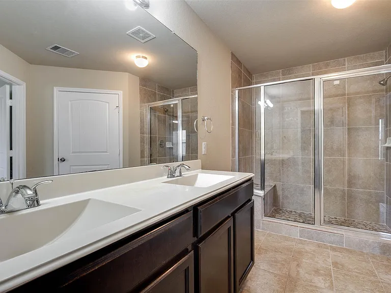 9210 Rustling Manor Ln — Photo 27