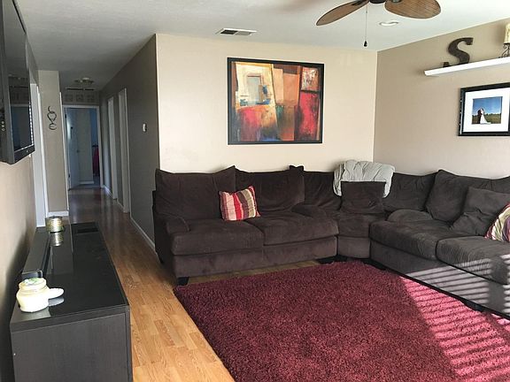 4th image of 5450 Woodhurst Ln