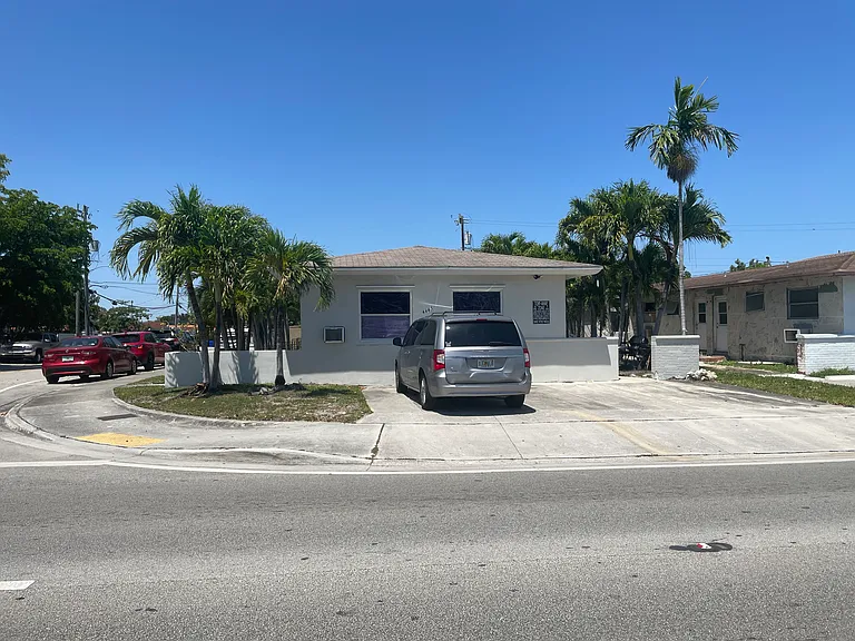 4465 W Flagler St #4 — Photo 8