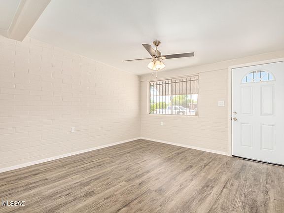4th image of 5029 S Mountain Ave
