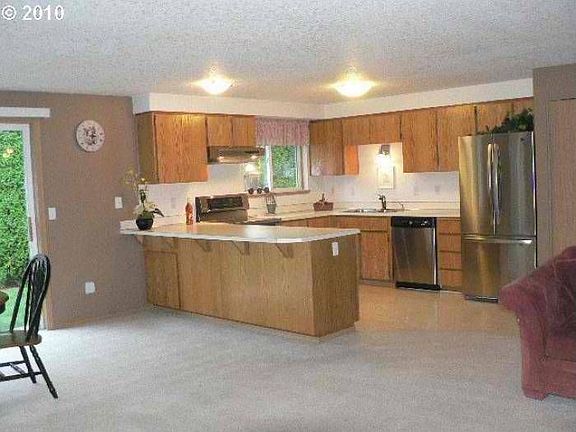 Kit & Family Room