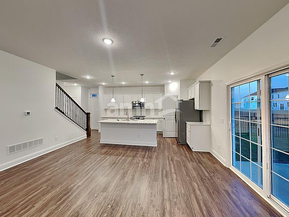 5th image of 1063 Castor Dr