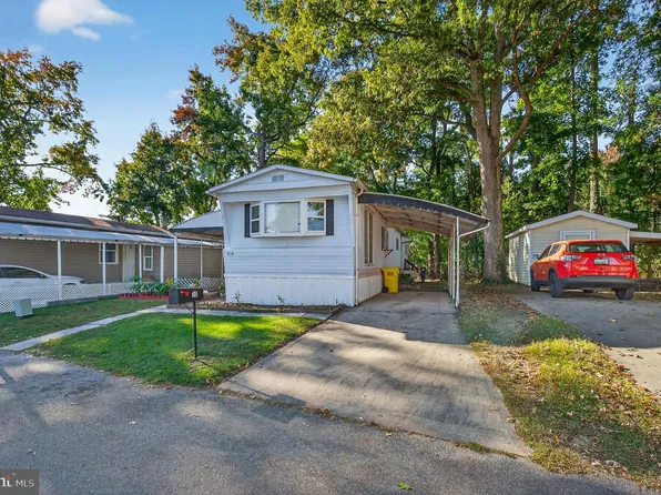 210 Trailway Rd, Middle River, MD 21220
