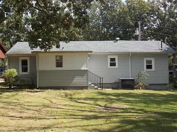2nd image of 2205 Penny St