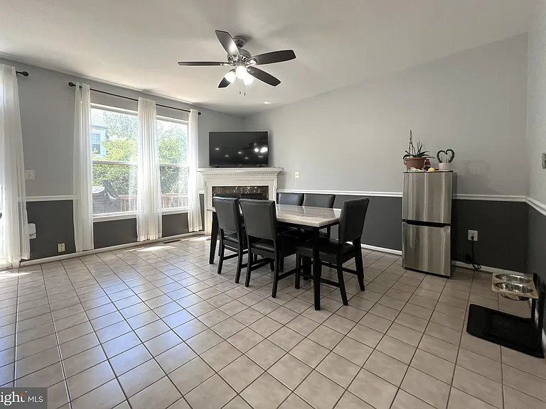 8819 Blue Royale Ln — Photo 15