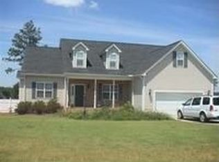 100 Camberly Ln, Aberdeen, NC 28315