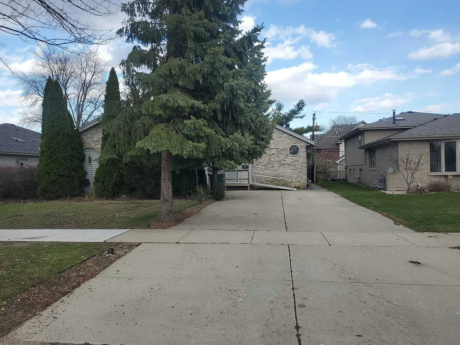 8433 Newland Ave photo 1
