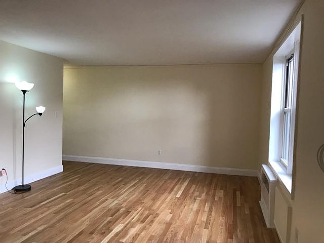 2nd image of 6504 Booth St