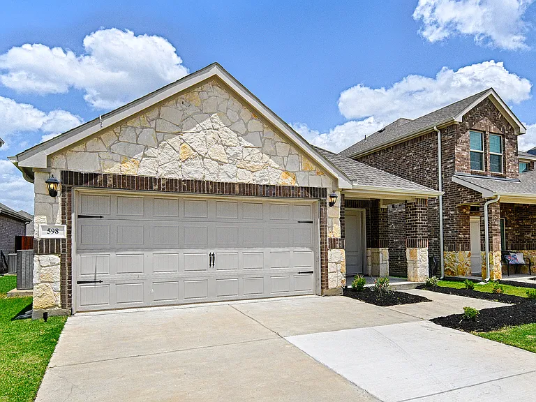 598 Minnie Ln — Photo 4