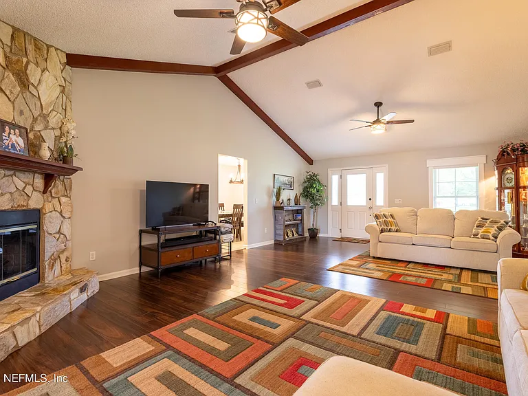 4610 Saddlehorn Trl — Photo 15