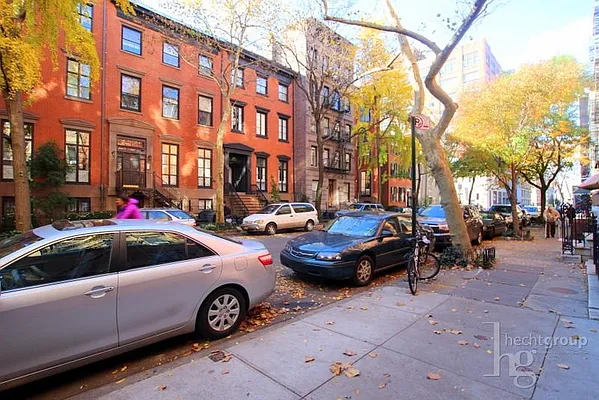 Rented by Hecht Group | media 22