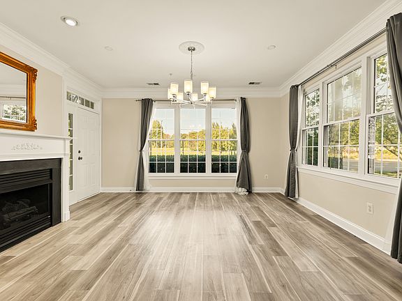 5th image of 640 Orchard Ridge Dr Unit 100