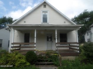 413 Gibbs Ave, Wapakoneta, OH 45895