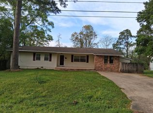 430 Cedarhurst Dr, Jackson, MS 39206