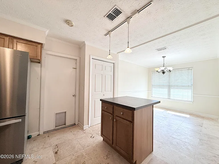 3983 Post Oak Rd N — Photo 12