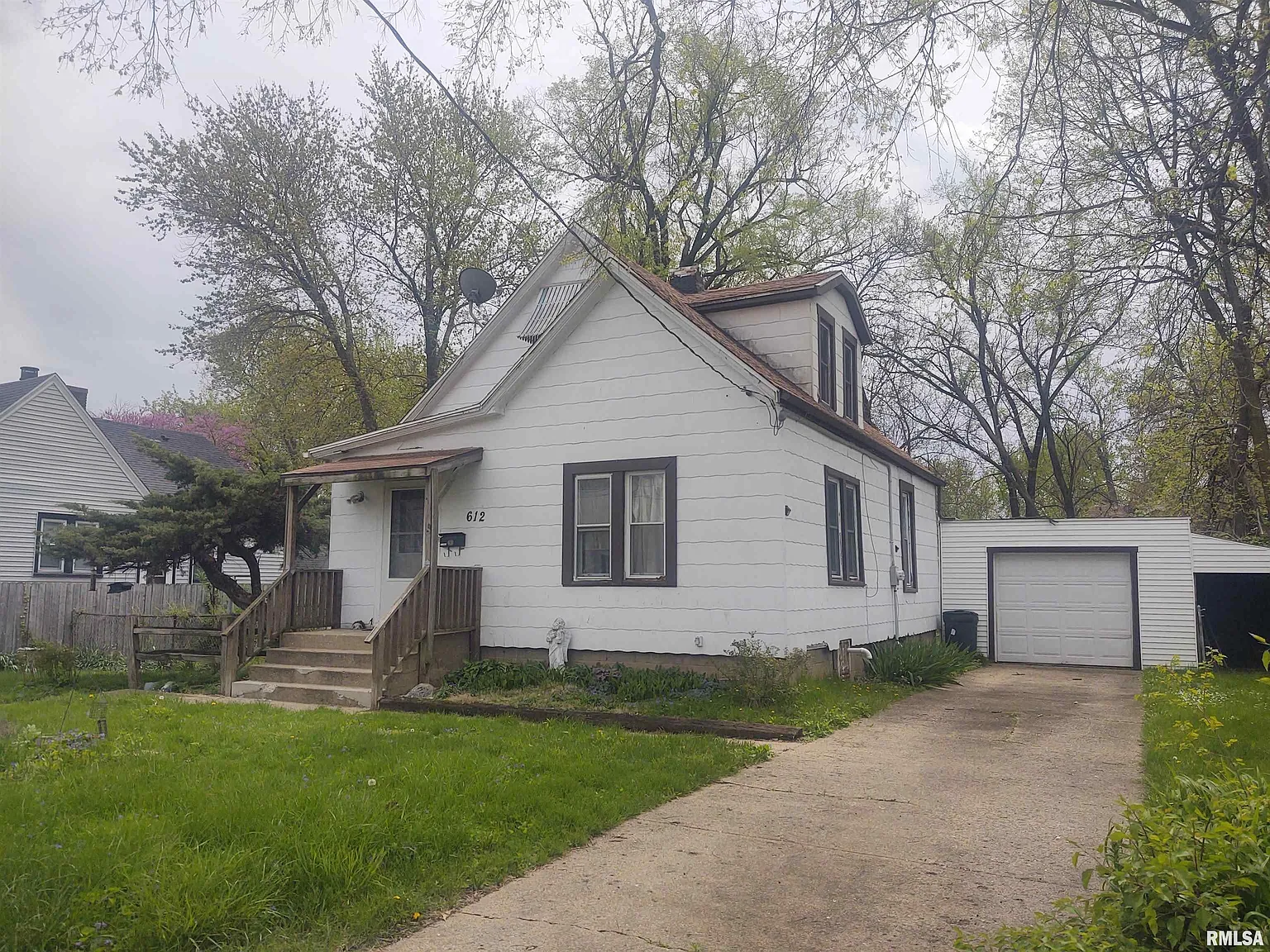 612 W Corrington Ave photo 1