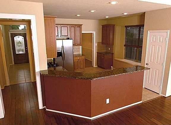 3rd image of 4203 Sweetgum Dr