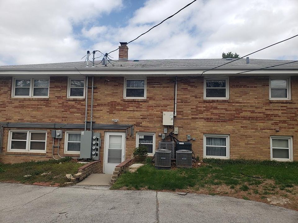 2nd image of 4621 Monroe St