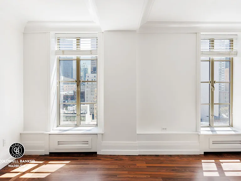 140 E 63rd St #12D — Photo 3