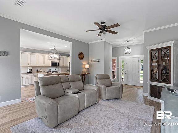 3rd image of 8899 Lea Brook St