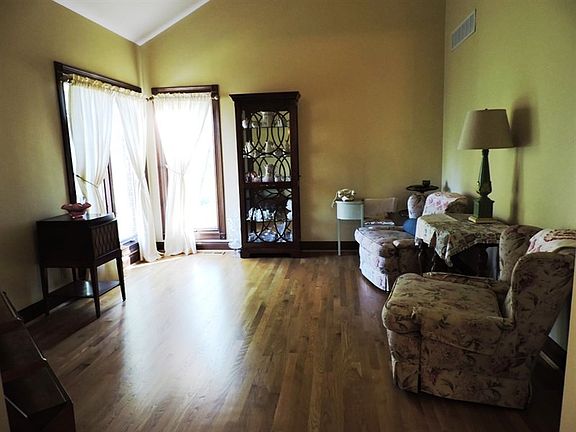 4th image of 18463 Running Deer Ln