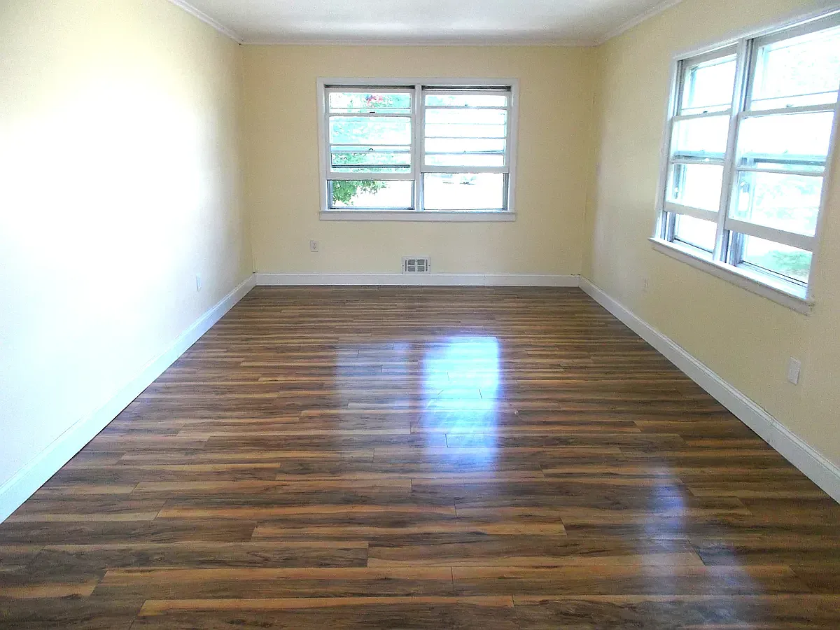 3 bed, 1152 sqft, $2,600 — Photo 4