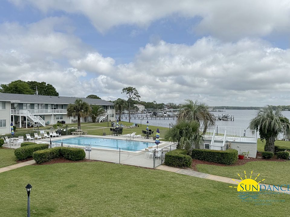 1st image of 726 Eglin Pkwy #B9