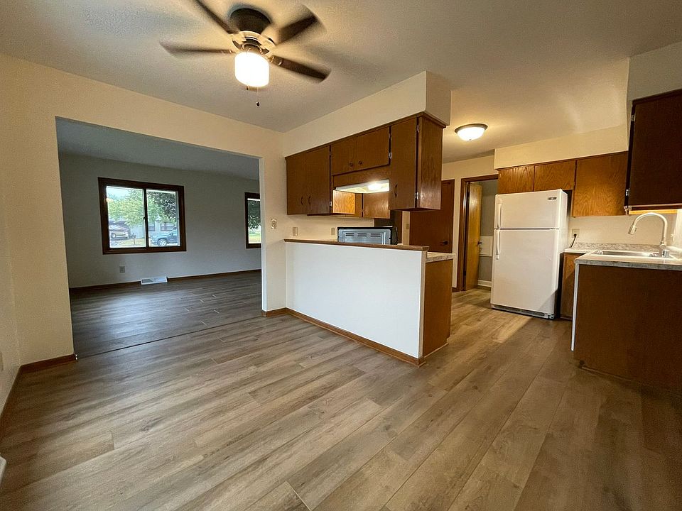 1st image of 750 Kingston Ct