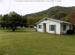 72 Roman Rd, Hansford, WV 25103
