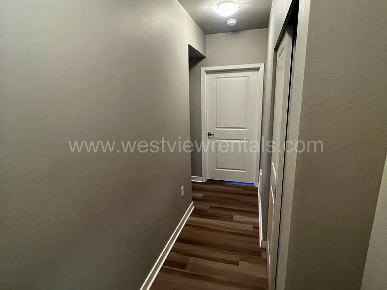 203 E Laurel St — Photo 289