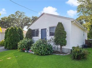 19 McGuire Rd, North Providence, RI 02904