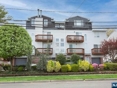 31 Fairmount Ave APT 13A, Hackensack, NJ, 07601