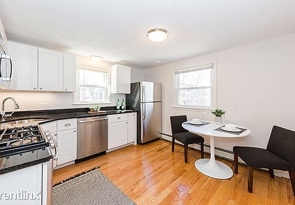 150 Brown St. #2L Waltham Shared Unit Photo 5