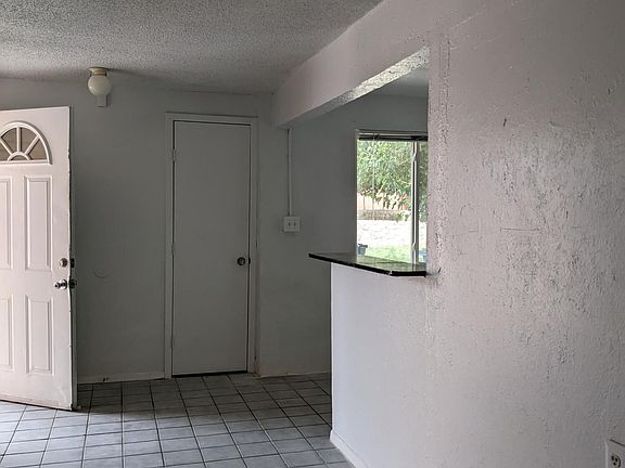 4th image of 11232 Wharf Cove Dr #B