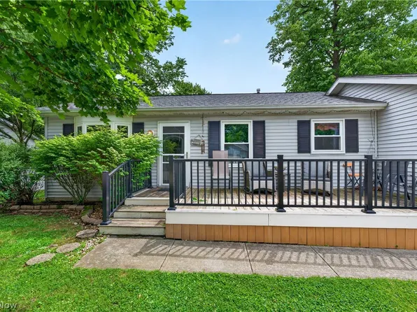 339 Horseshoe Dr, Lagrange, OH 44050