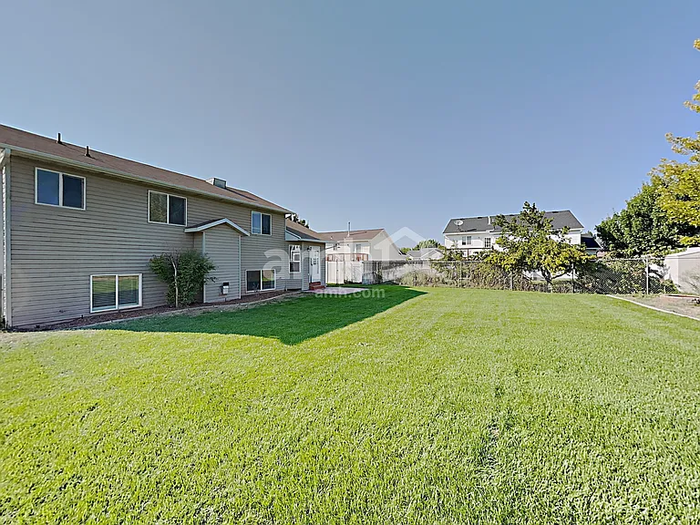 2056 N 850 W — Photo 24