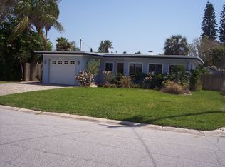705 Sunset Cv, Madeira Beach, FL 33708