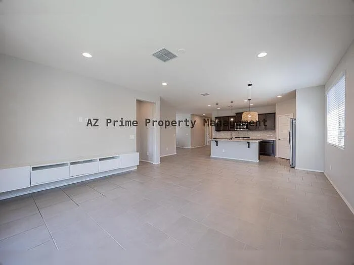 2841 W Apollo Rd — Photo 6