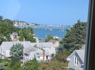 14 Highland Ave, Hull, MA 02045