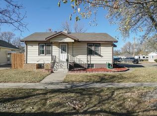 104 W 11th St, Grand Island, NE 68801