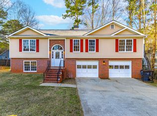 271 Crescentview Ct, Lawrenceville, GA 30044