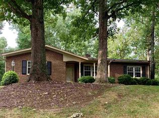 1932 Fountain Ridge Rd, Chapel Hill, NC 27517